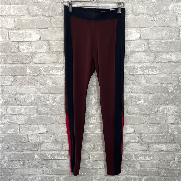 JW Anderson x Uniqlo Black and Burgundy Zipper Hem Leggings - Picture 2 of 9